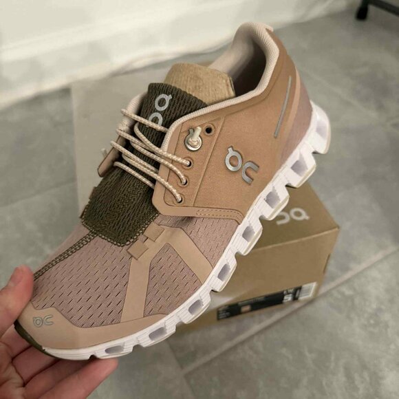 On Running Cloud Sneakers – Women’s – Rosebrown/Green – Size 5 – New in Box - Picture 1 of 3